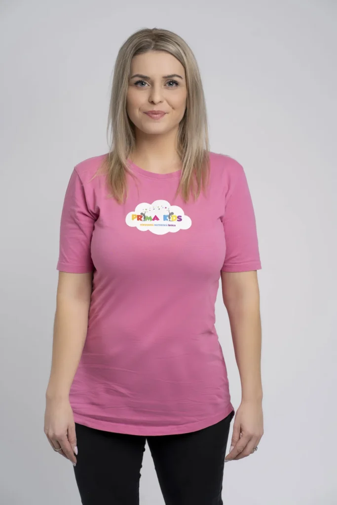 Volám sa Sandra Lišková a som PrimaKids pani učiteľka.